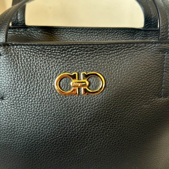 Salvatore Ferragamo bag - Picture 2 of 13